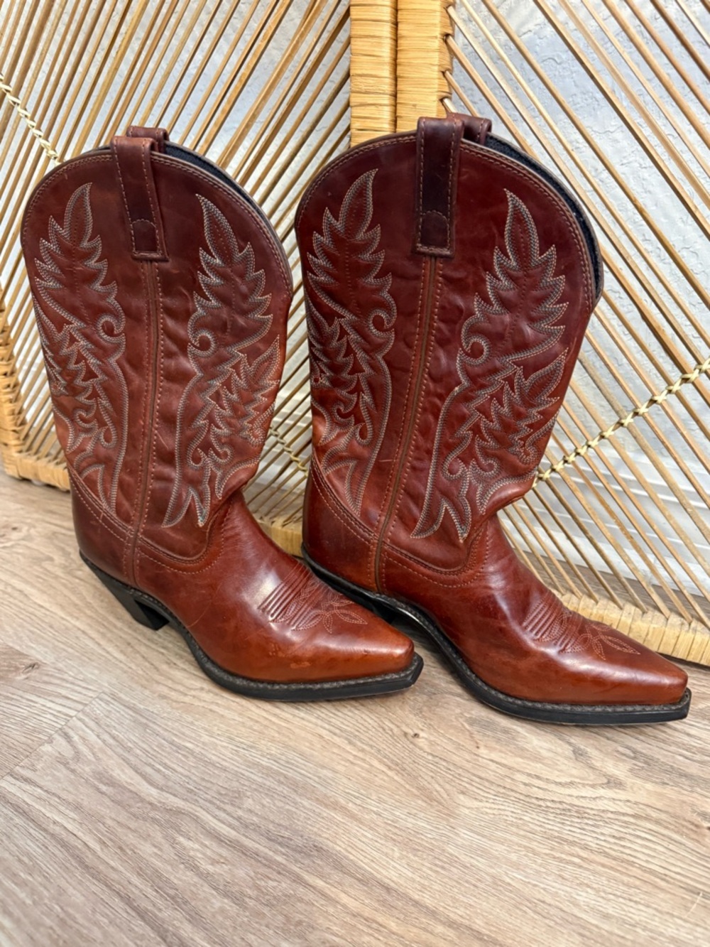 Women’s Cowboy Boots in Chestnut Brown - Size 8